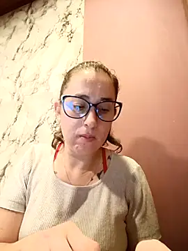 Snapshot of CHARLOTTE_1711 chatting on June 5, 12:28 am CHARLOTTE 1711 online show from June 5, 12:28 am
