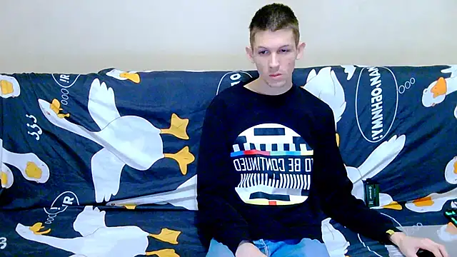 Snapshot of Lester_Broo chatting on January 12, 5:45 am Lester Broo online show from January 12, 5:45 am