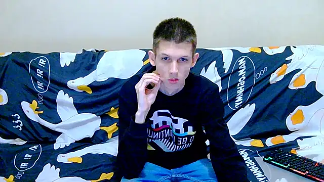 Snapshot of Lester_Broo chatting on January 15, 9:40 pm Lester Broo online show from January 15, 9:40 pm