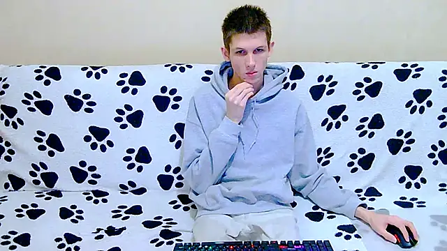 Snapshot of Lester_Broo chatting on January 31, 8:07 pm Lester Broo online show from January 31, 8:07 pm