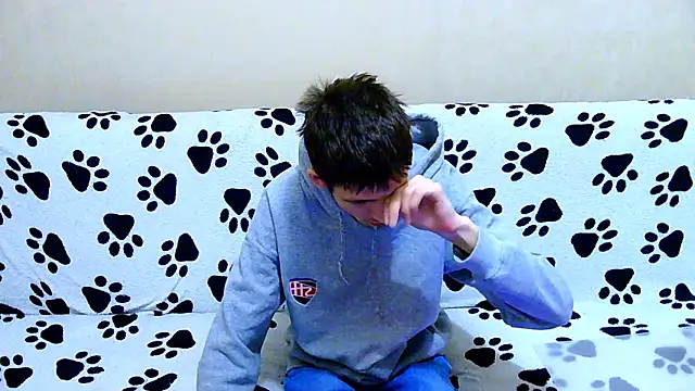 Snapshot of Lester_Broo chatting on February 26, 5:23 pm Lester Broo online show from February 26, 5:23 pm