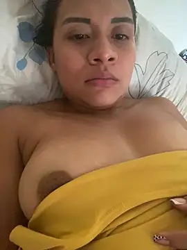 Snapshot of Yessica_832 chatting on February 23, 6:34 pm Yessica 832 online show from February 23, 6:34 pm