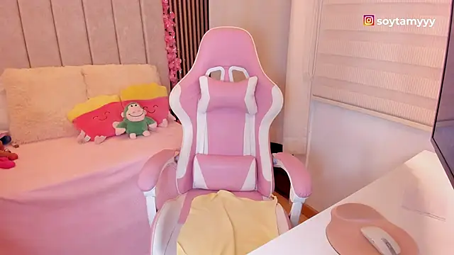 tamy xoo online show from April 10, 7:18 pm