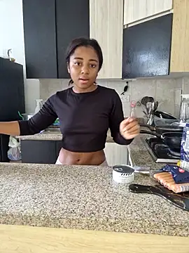 Snapshot of avis_lara chatting on January 16, 6:23 pm avis lara online show from January 16, 6:23 pm