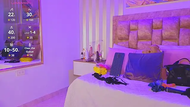 Snapshot of avis_lara chatting on February 23, 7:44 pm avis lara online show from February 23, 7:44 pm