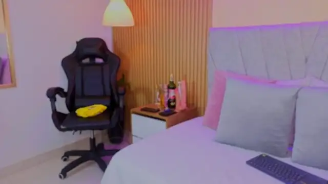 Snapshot of avis_lara chatting on February 25, 7:34 pm avis lara online show from February 25, 7:34 pm