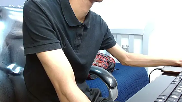 HarolddXL online show from March 10, 12:37 pm