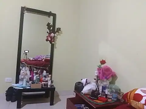 karolove2424 online show from January 12, 1:32 am