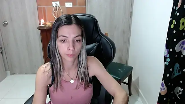 Princezzlove3 online show from January 31, 2:48 am