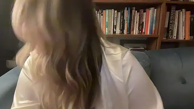 Snapshot of girlnextdoorjoelle chatting on January 11, 11:45 am girlnextdoorjoelle online show from January 11, 11:45 am