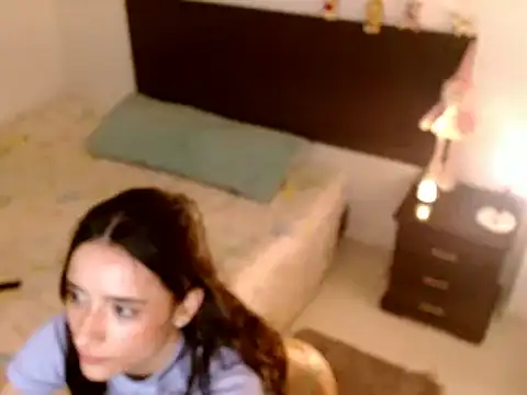 Snapshot of Aurrorasweet chatting on February 3, 4:35 am Aurrorasweet online show from February 3, 4:35 am