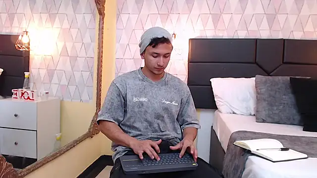 BrandonColee online show from February 8, 6:33 pm