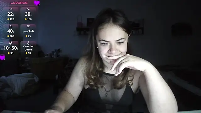 Snapshot of Your___Hope chatting on October 24, 5:48 am Your Hope online show from October 24, 5:48 am