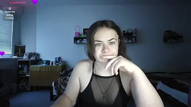 Snapshot of Your___Hope chatting on November 12, 6:36 am Your Hope online show from November 12, 6:36 am