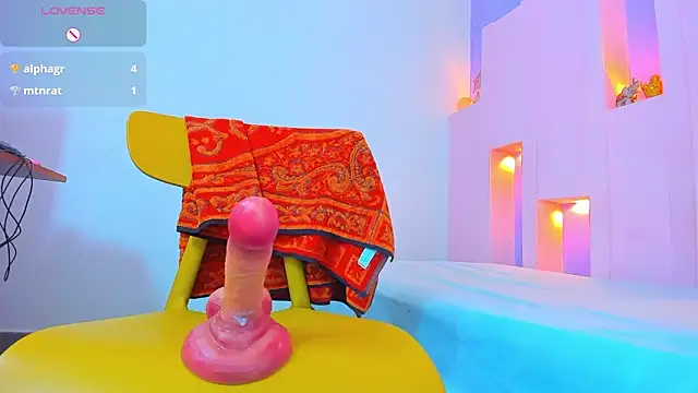 Snapshot of ScarletEmber3 chatting on February 18, 9:54 am ScarletEmber3 online show from February 18, 9:54 am