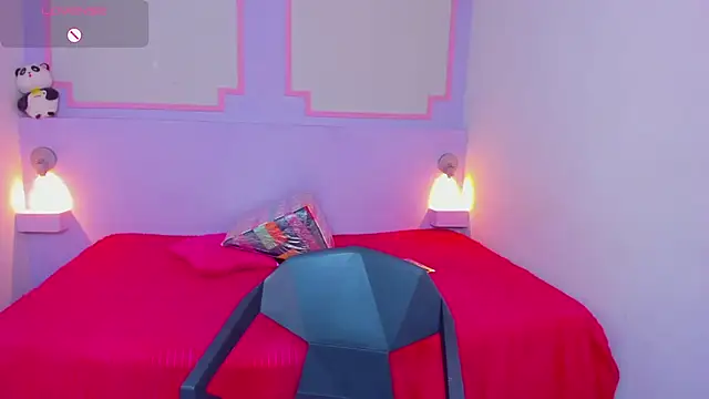 Snapshot of ScarletEmber3 chatting on February 19, 5:05 am ScarletEmber3 online show from February 19, 5:05 am