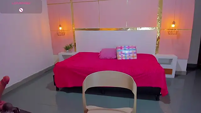 Snapshot of ScarletEmber3 chatting on February 20, 7:55 am ScarletEmber3 online show from February 20, 7:55 am