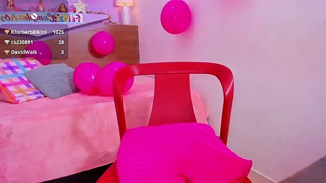 Snapshot of ScarletEmber3 chatting on March 18, 9:31 am ScarletEmber3 online show from March 18, 9:31 am