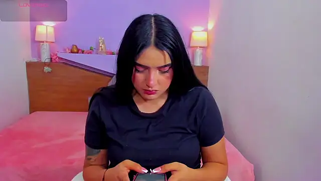 Snapshot of ScarletEmber3 chatting on March 22, 3:41 am ScarletEmber3 online show from March 22, 3:41 am