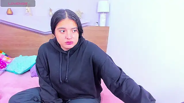 Snapshot of ScarletEmber3 chatting on October 12, 3:49 am ScarletEmber3 online show from October 12, 3:49 am