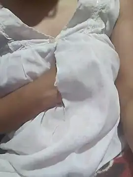 nikkibenza online show from January 18, 7:58 pm