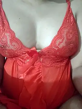 nikkibenza online show from April 1, 7:55 pm