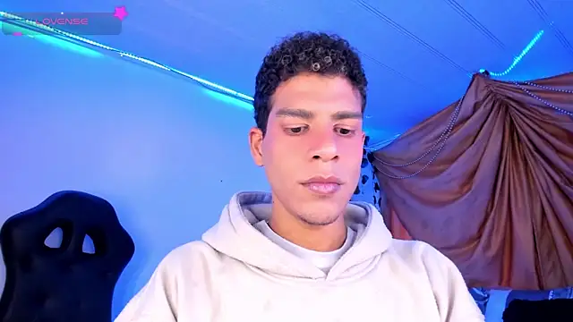 Ethan Boyy online show from November 21, 10:30 pm