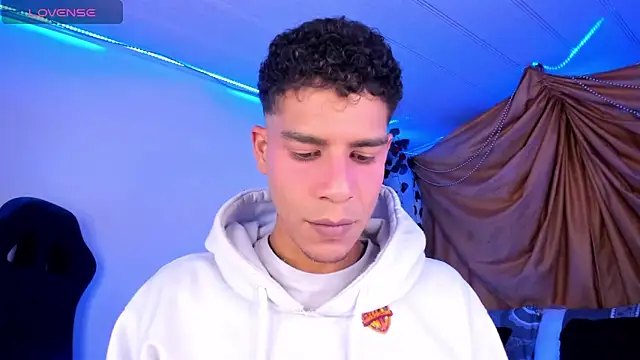 Ethan Boyy online show from November 22, 10:31 pm