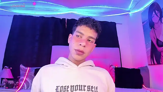 Ethan Boyy online show from March 10, 9:20 pm