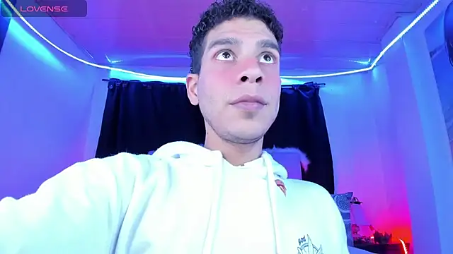 Ethan Boyy online show from April 11, 6:01 pm