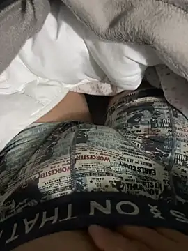 Snapshot of zoltard_1911 chatting on February 7, 1:47 am zoltard 1911 online show from February 7, 1:47 am