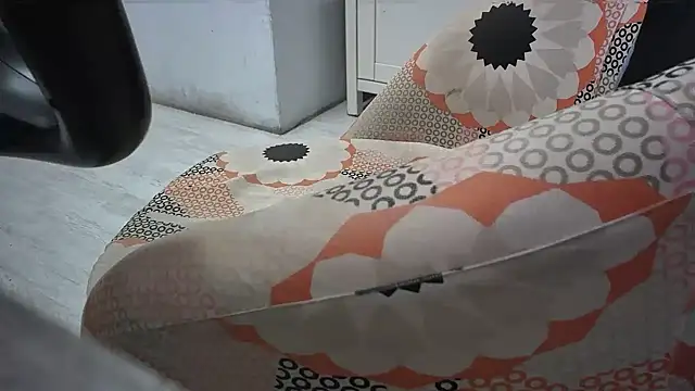 Snapshot of zoltard_1911 chatting on February 9, 12:06 am zoltard 1911 online show from February 9, 12:06 am