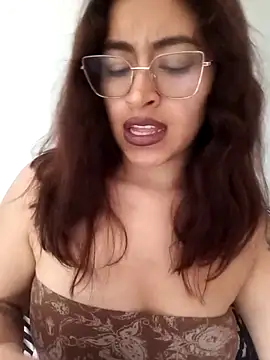 Snapshot of AnonymousGirl chatting on April 29, 7:53 pm AnonymousGirl online show from April 29, 7:53 pm