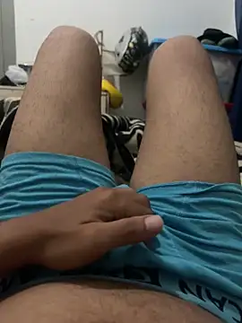 Snapshot of alejo5288 chatting on May 23, 3:23 am alejo5288 online show from May 23, 3:23 am