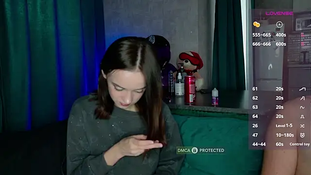 Snapshot of alexnikaaa chatting on October 19, 12:17 pm alexnikaaa online show from October 19, 12:17 pm