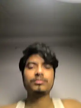 Snapshot of kaif_220 chatting on December 15, 6:12 pm kaif 220 online show from December 15, 6:12 pm