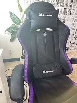 Kelley Allie online show from February 19, 7:17 am