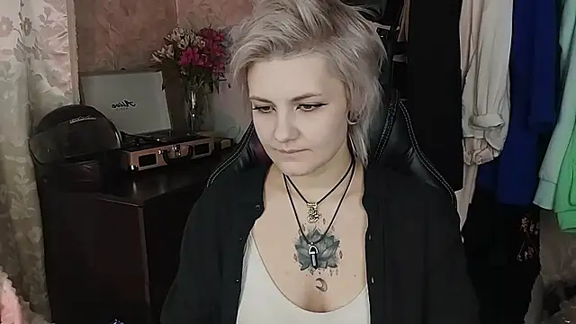 EvaBrownie online show from February 15, 11:50 am