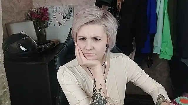 EvaBrownie online show from February 21, 12:28 pm