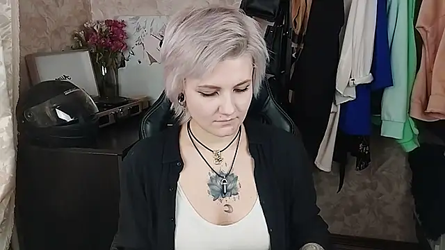 EvaBrownie online show from February 22, 1:24 pm