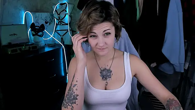 EvaBrownie online show from October 21, 2:51 pm