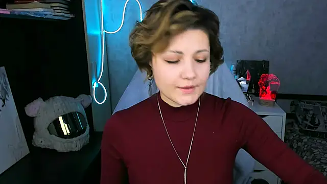 EvaBrownie online show from December 14, 3:39 pm