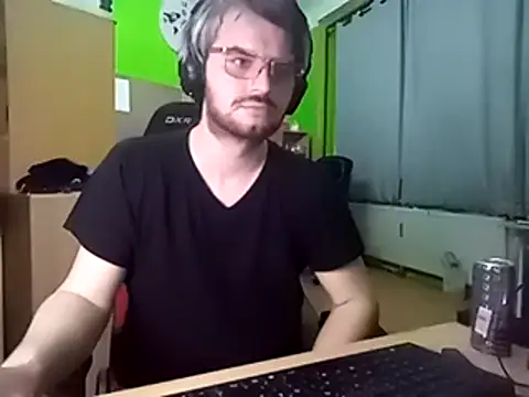 stary-w-kalesonach online show from February 13, 10:33 pm