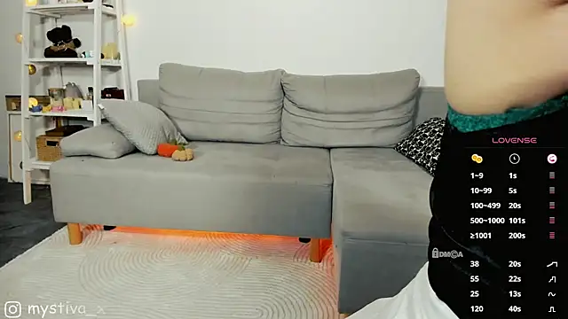 EliyaX online show from October 14, 4:41 pm