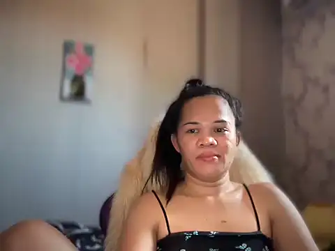 SophiaCourthaway online show from May 6, 1:36 am