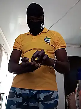 Snapshot of MpondoDick chatting on July 20, 11:01 am MpondoDick online show from July 20, 11:01 am