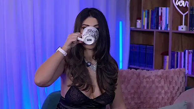 SarahPeach8 online show from January 8, 4:15 am