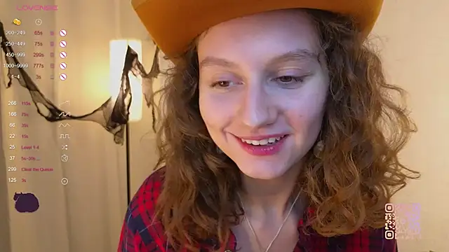 Snapshot of Leya_Curly chatting on October 31, 4:08 pm Leya Curly online show from October 31, 4:08 pm