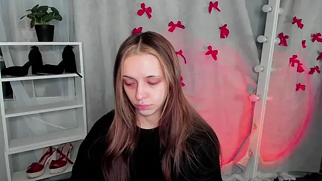 Sahara Shields online show from February 18, 10:16 am