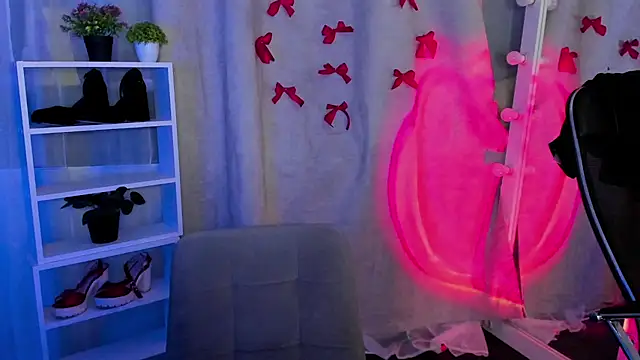 Sahara Shields online show from March 7, 4:22 pm